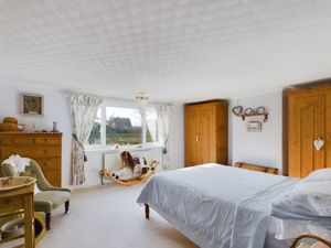 Bedroom- click for photo gallery
